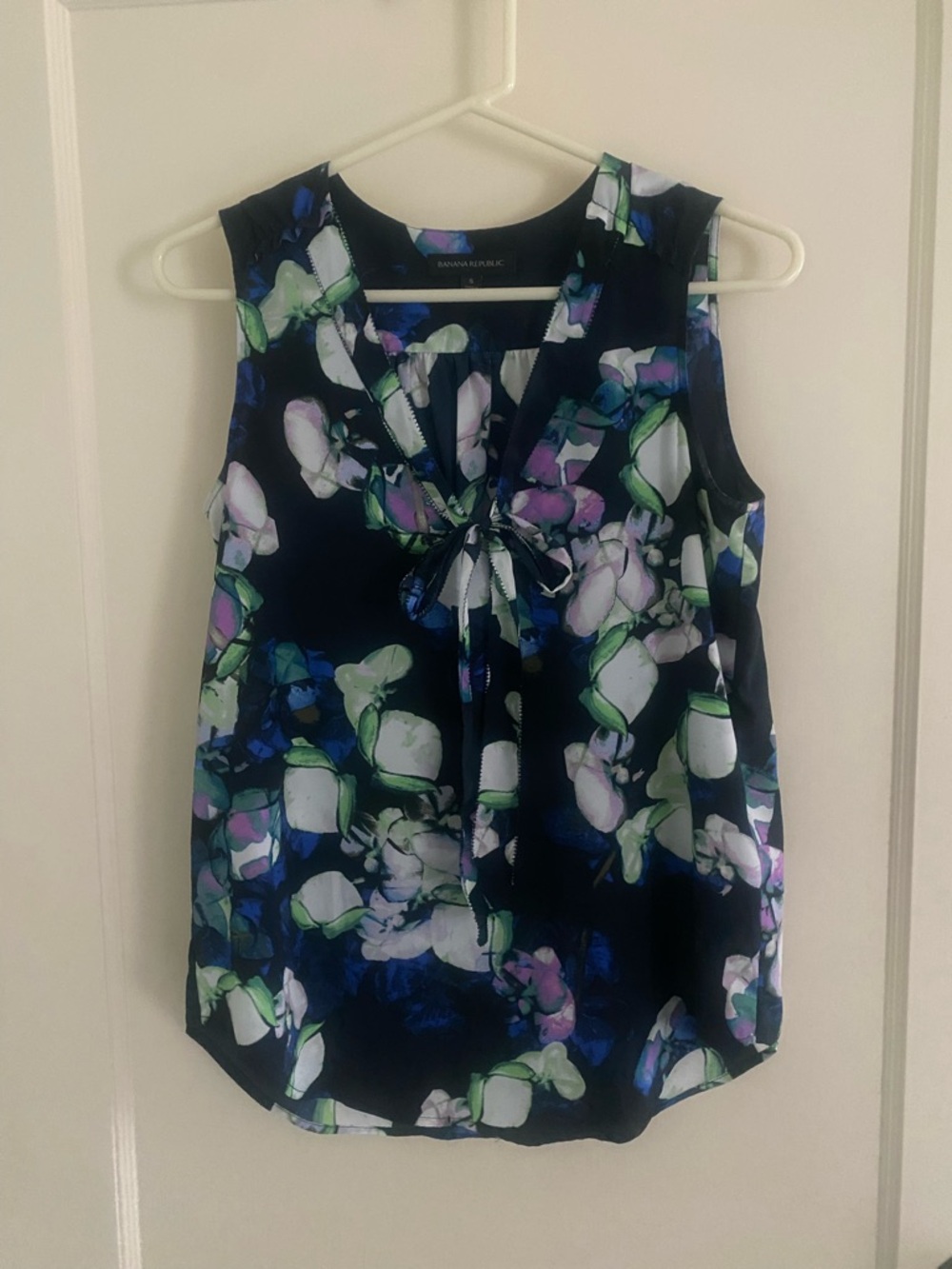 Banana Republic Navy Watercolor Floral Tie-Front Sleeveless Camisole